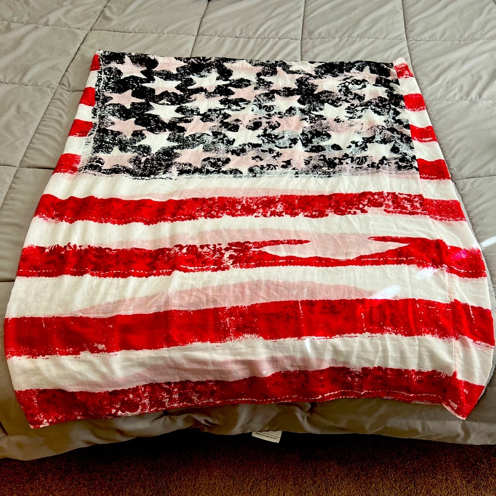 Steve Madden American flag infinity scarf